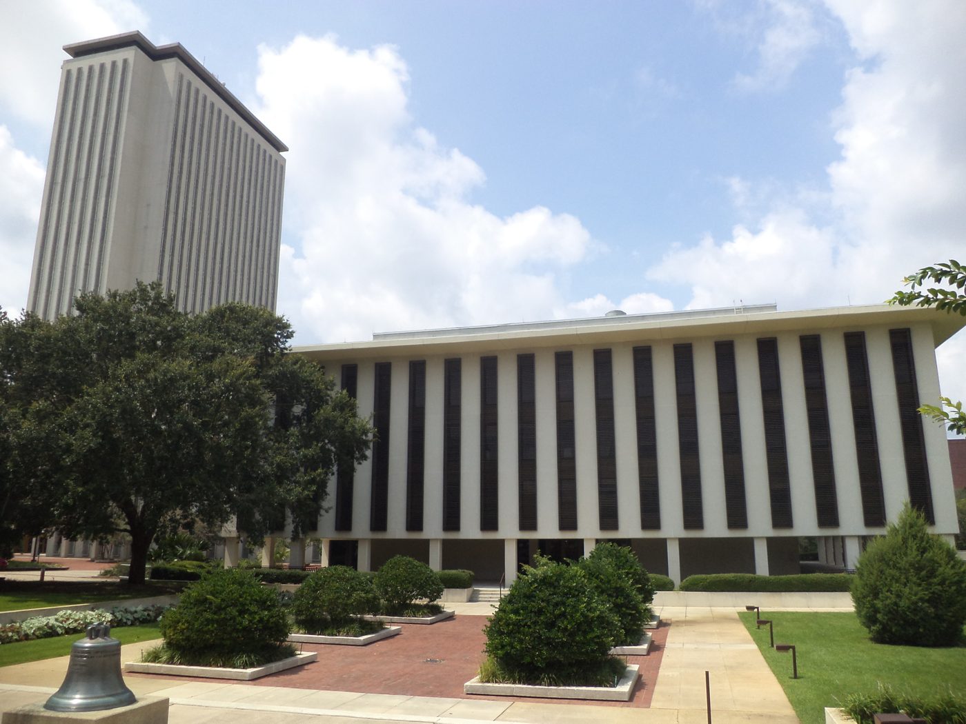 Florida State Capitol building in Tallahassee where the Division of Corporations processes business registrations